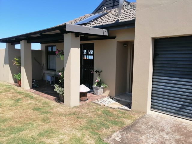 3 Bedroom Property for Sale in Kidds Beach Eastern Cape